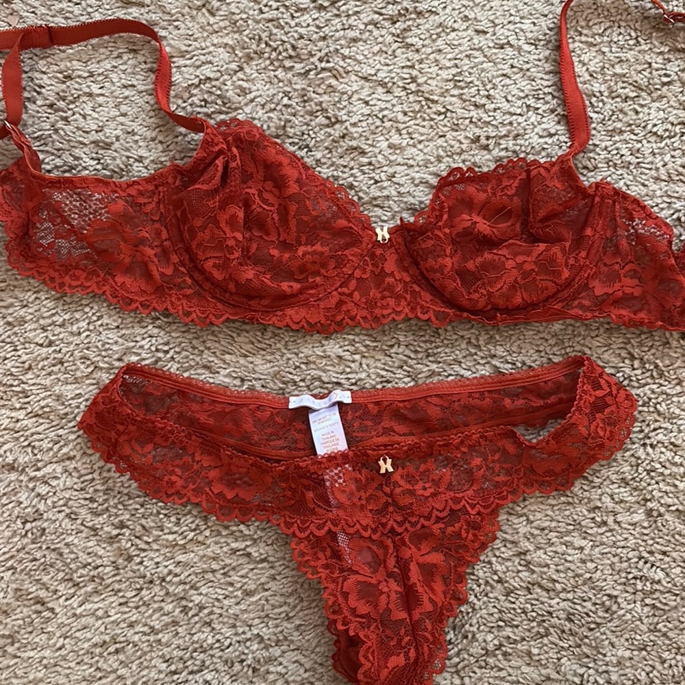 Savage X Fenty Red Lace Underwire Bra